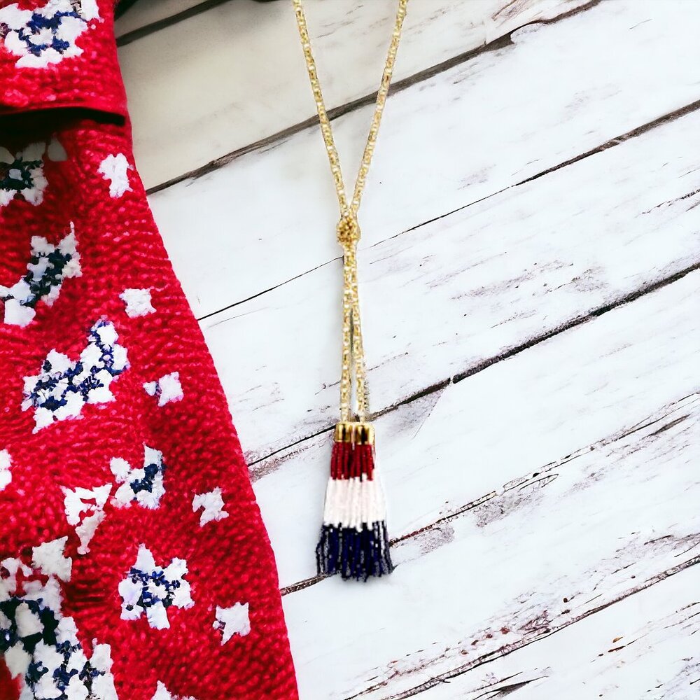 MACY'S HOLIDAY LANE Patriotic Beaded Necklace